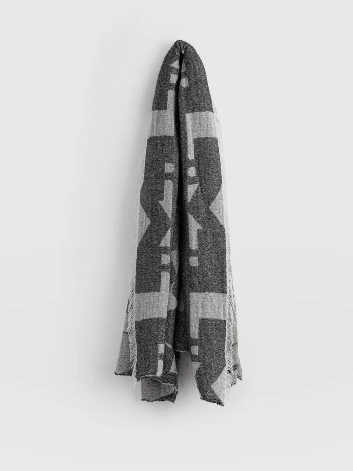 Abstract Rock Scarf 8211 BlackCream Blackcream Women Saint And Sofia Scarves and Hats
