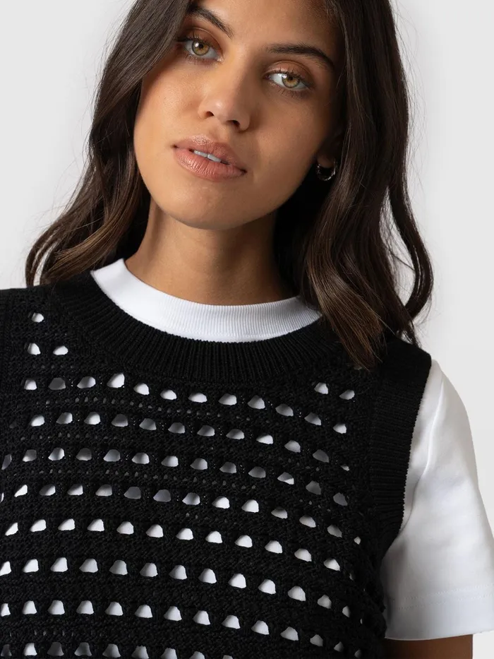 Adler Sleeveless Knit 8211 Black Black Women Saint And Sofia Knitwear