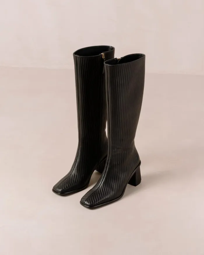 ALOHAS Boots Women East Pleated Black