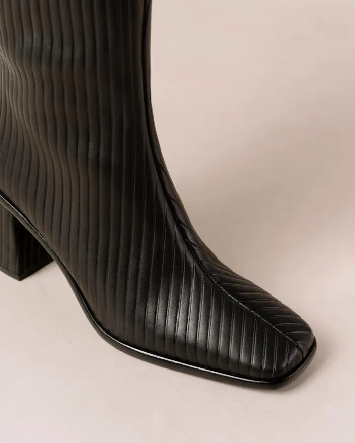 ALOHAS Boots Women East Pleated Black