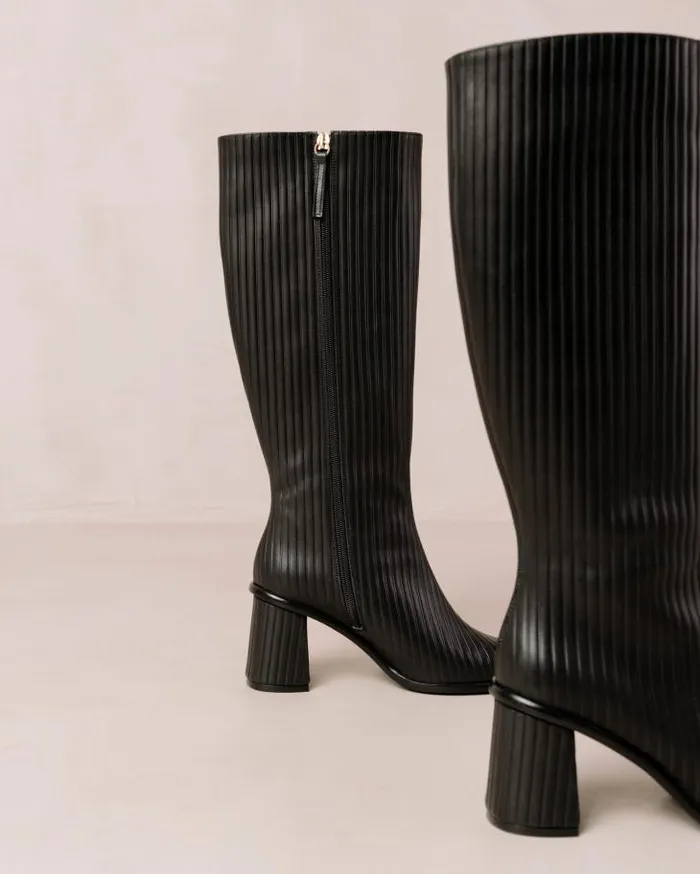 ALOHAS Boots Women East Pleated Black