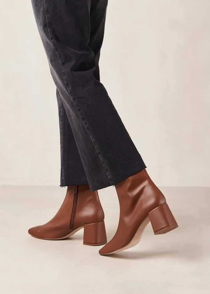 ALOHAS Boots Women Watercolor 8211 Brown Vegan Leather Boots