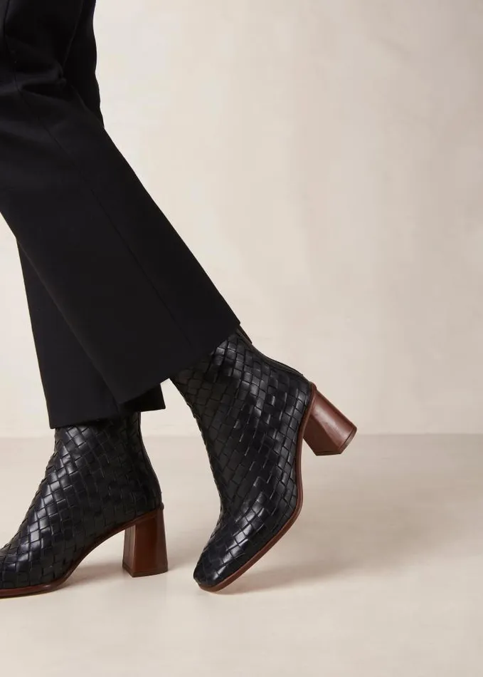 ALOHAS Boots Women West Braided Black