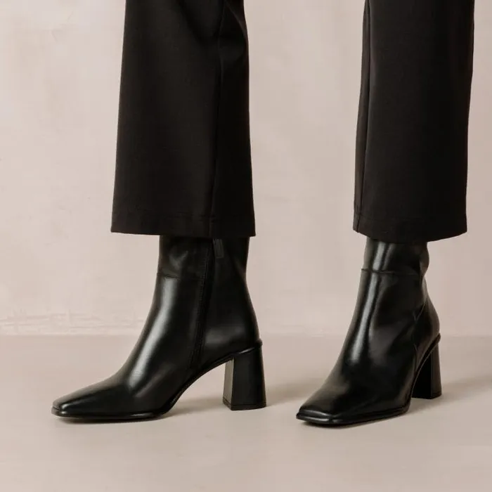 ALOHAS Boots Women West Total Black