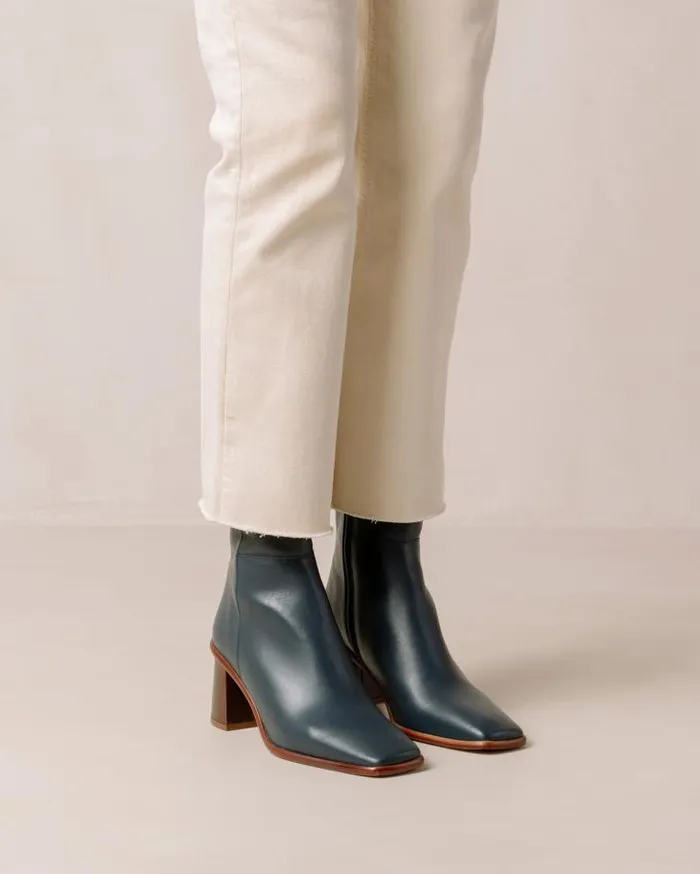 ALOHAS Boots Women West Vintage 8211 Blue Leather Boots