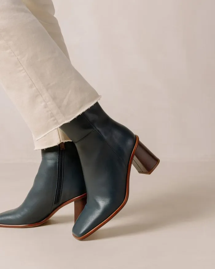 ALOHAS Boots Women West Vintage 8211 Blue Leather Boots