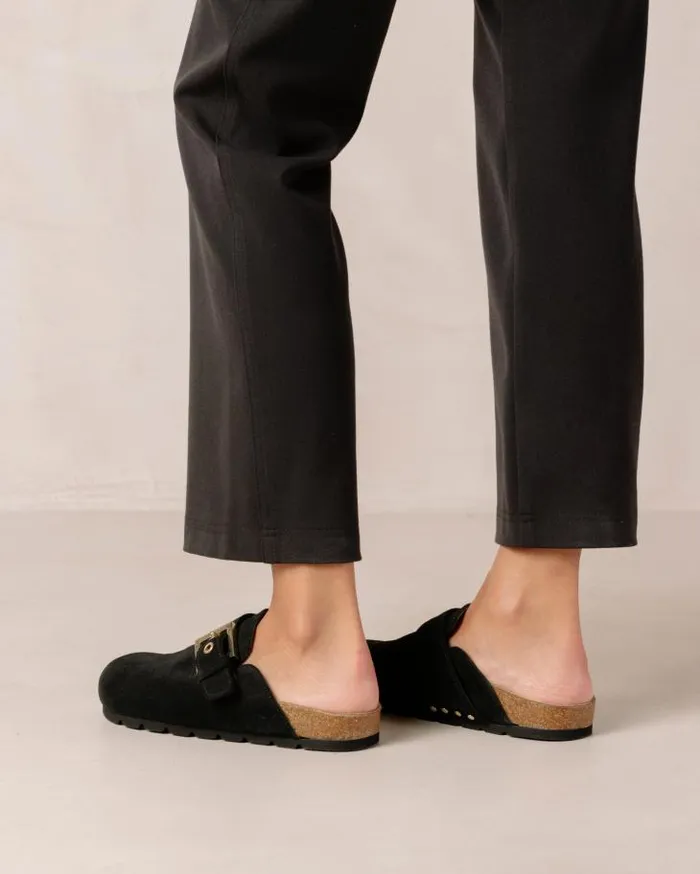 ALOHAS Clogs Women Cozy 8211 Black Suede Clogs