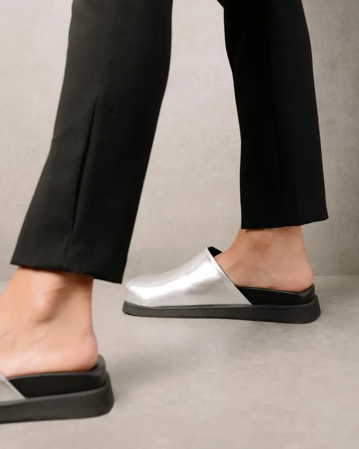 ALOHAS Clogs Women Whiz Shimmer 8211 Silver Leather Mules