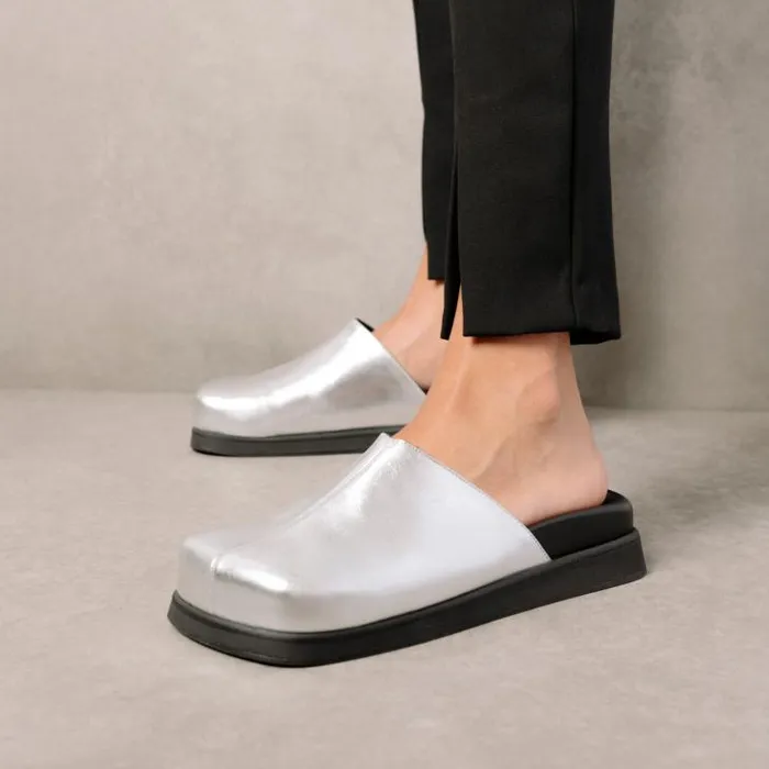 ALOHAS Clogs Women Whiz Shimmer 8211 Silver Leather Mules