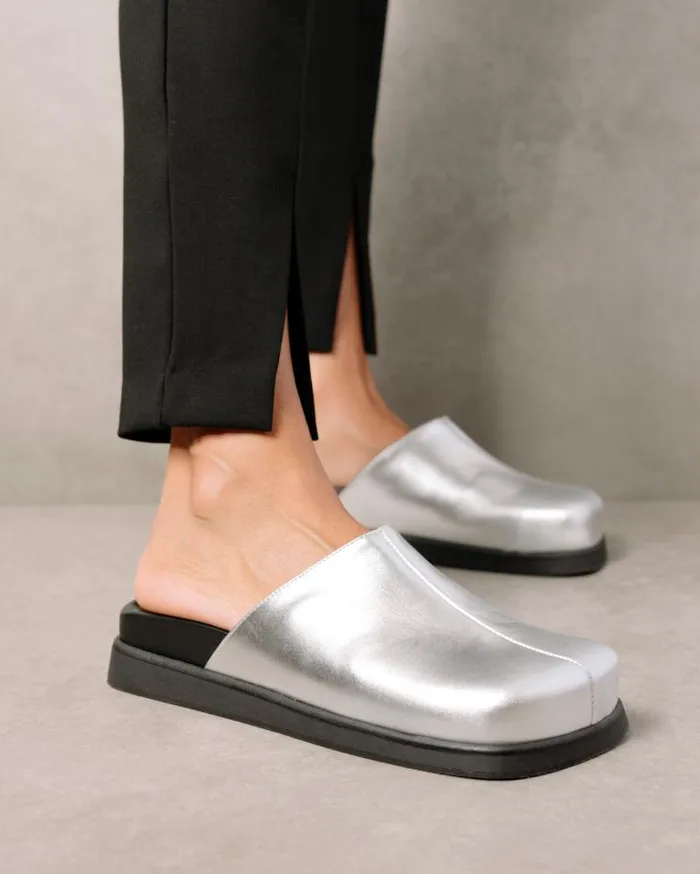 ALOHAS Clogs Women Whiz Shimmer 8211 Silver Leather Mules