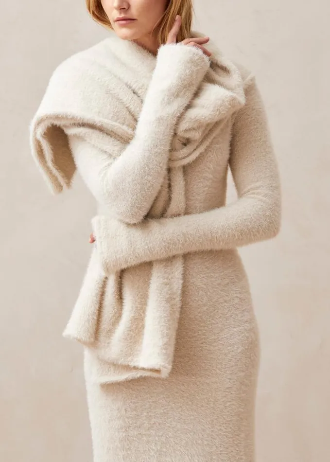 ALOHAS Knitwear Women Suave 8211 Ecru Knitted Scarf