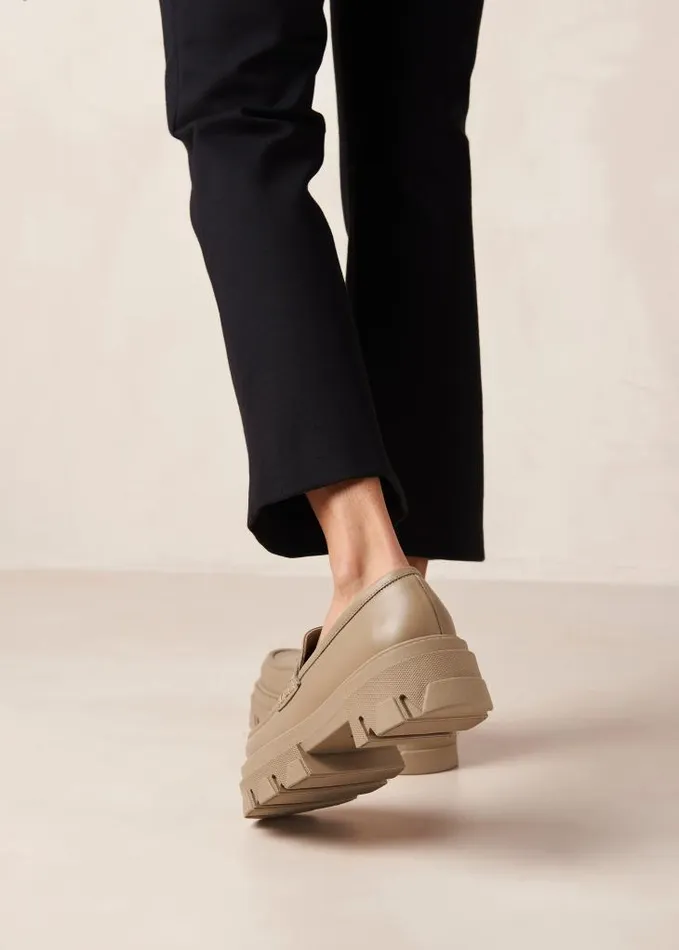 ALOHAS Loafers Women Trailblazer 8211 Beige Chunky Loafers