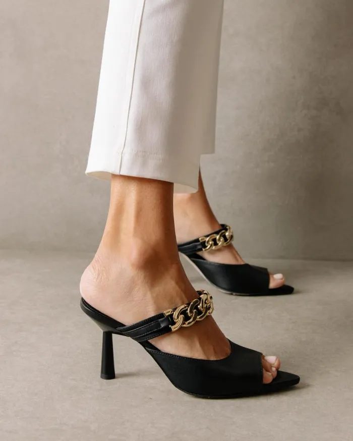 ALOHAS Mules Women Daisy 8211 Black Leather Mules