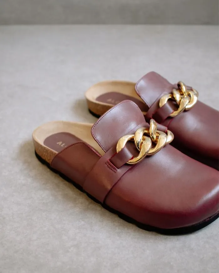 ALOHAS Mules Women Fireside Chain 8211 Red Leather Clogs