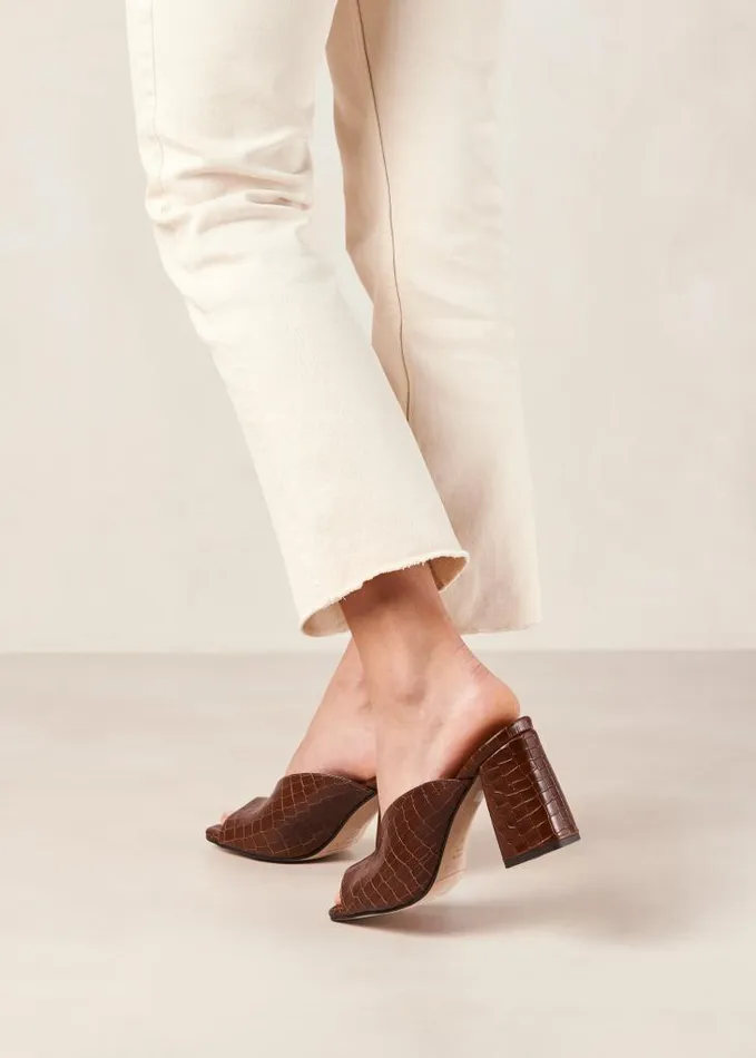 ALOHAS Mules Women Frenchie 8211 Brown Leather Mules