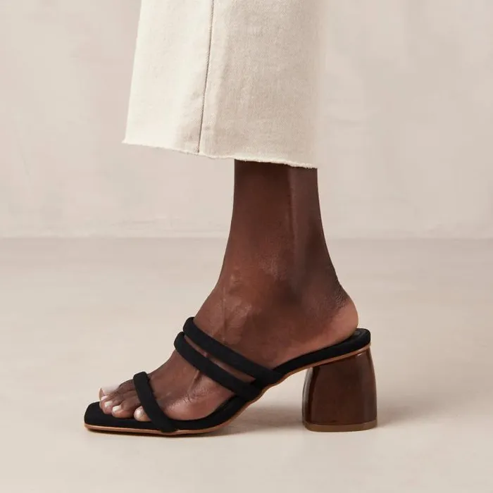 ALOHAS Mules Women Indiana 8211 Black Suede Sandals