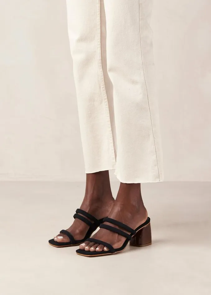 ALOHAS Mules Women Indiana 8211 Black Suede Sandals