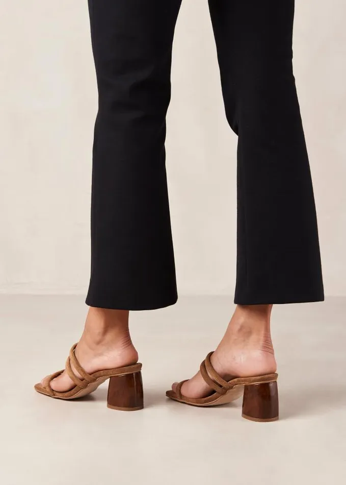 ALOHAS Mules Women Indiana Brown