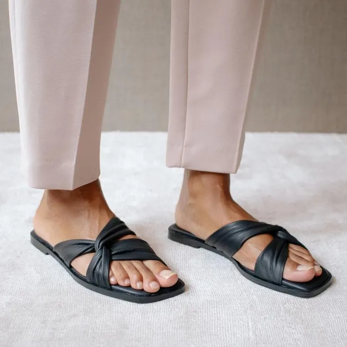 ALOHAS Mules Women Nomad 8211 Black Leather Sandals