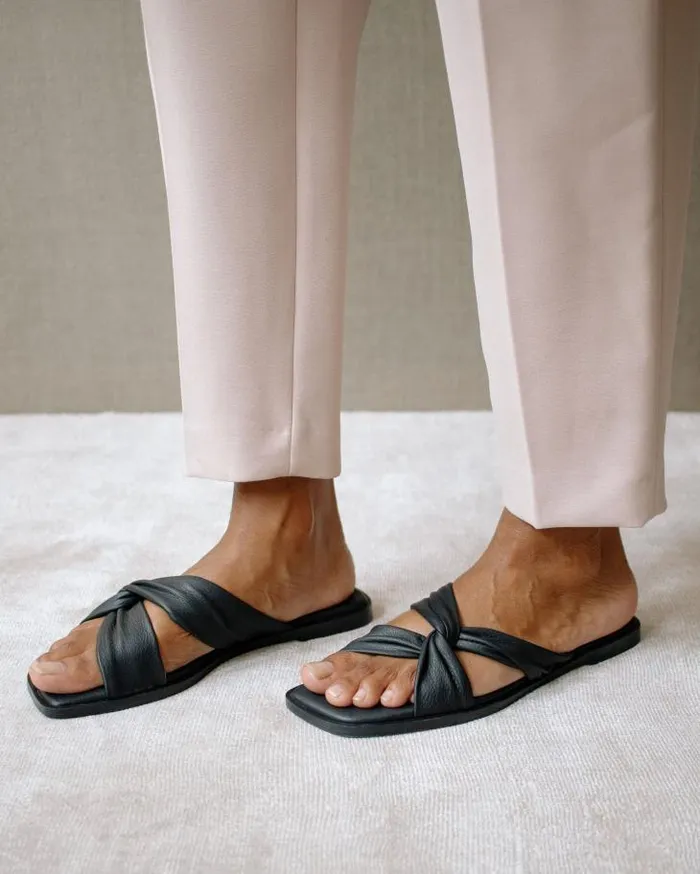 ALOHAS Mules Women Nomad 8211 Black Leather Sandals