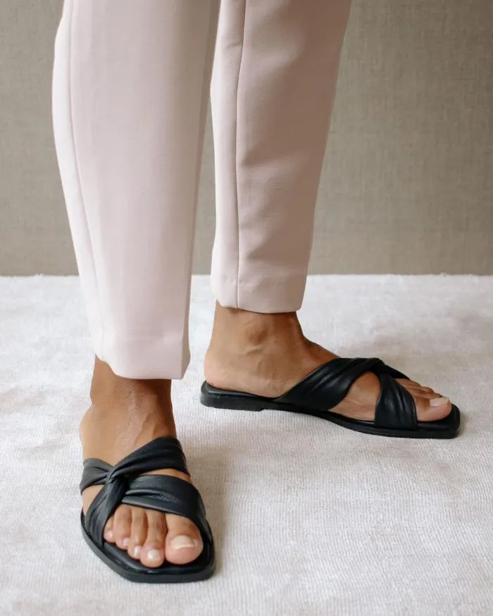 ALOHAS Mules Women Nomad 8211 Black Leather Sandals