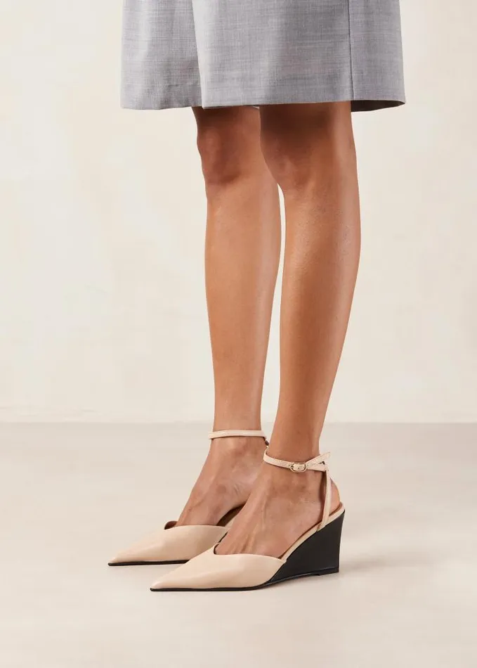 ALOHAS Pumps Women Polly 8211 Cream Wedge Pumps