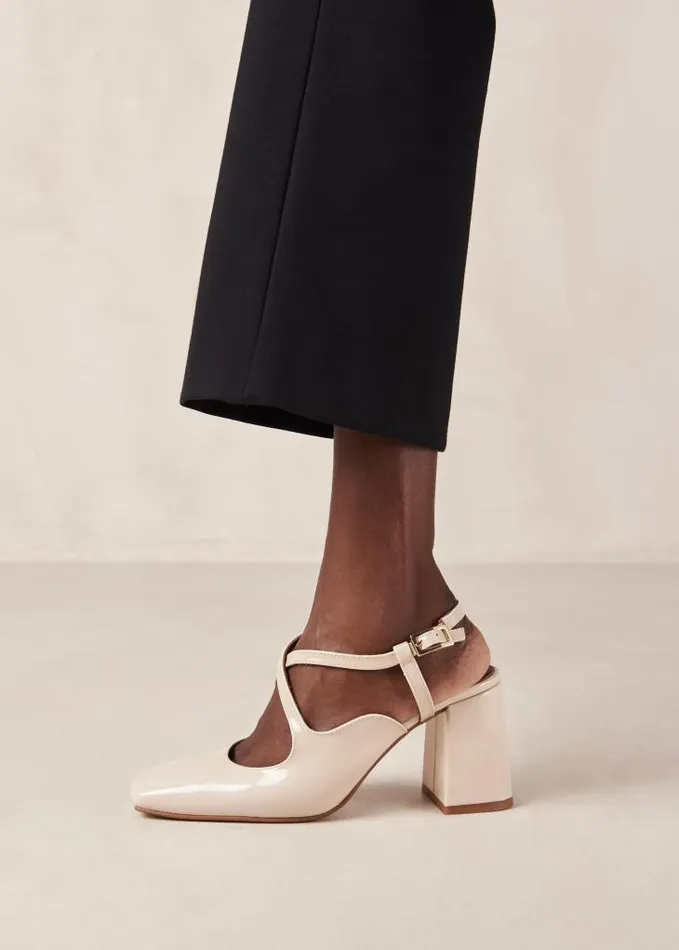 ALOHAS Pumps Women Reggie 8211 Cream Patent Leather Pumps