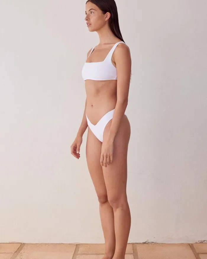 ALOHAS Swimwear Women The V 8211 White Econyl Bikini Bottom