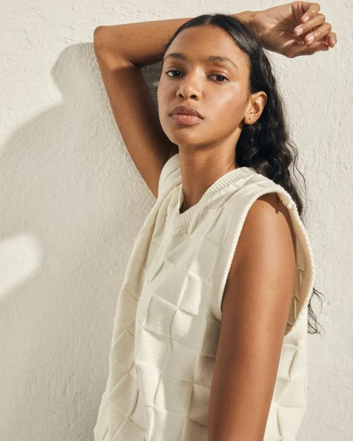 ALOHAS Tops Women Full Time 8211 White Knit Vest