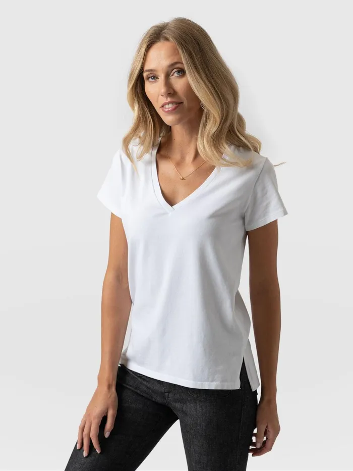 Apartment Tee 8211 White White Women Saint And Sofia TShirts and Tanks