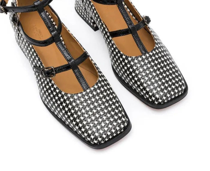 Audley Shoes Low Heel Leather Shoe Indigo Black Women Medium Heel