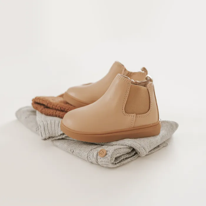 Baby Nisolo Baby Toddler and Kids Shoes Hard Sole Chelsea Boot Honey