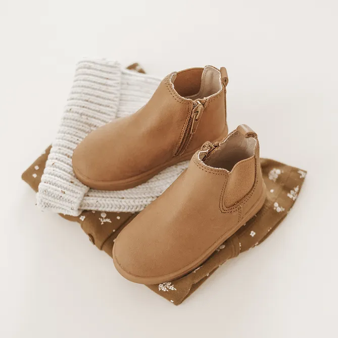 Baby Nisolo Baby Toddler and Kids Shoes Soft Sole Chelsea Boot Sand