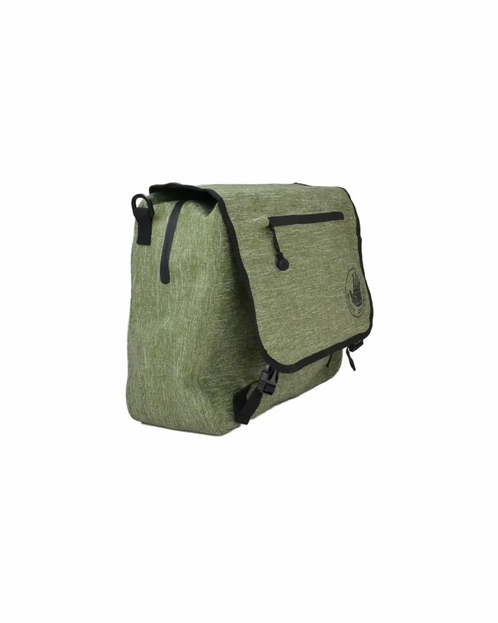 Body Glove Pumps Terramar Waterproof Messenger Bag 8211 Green 8211 Boards