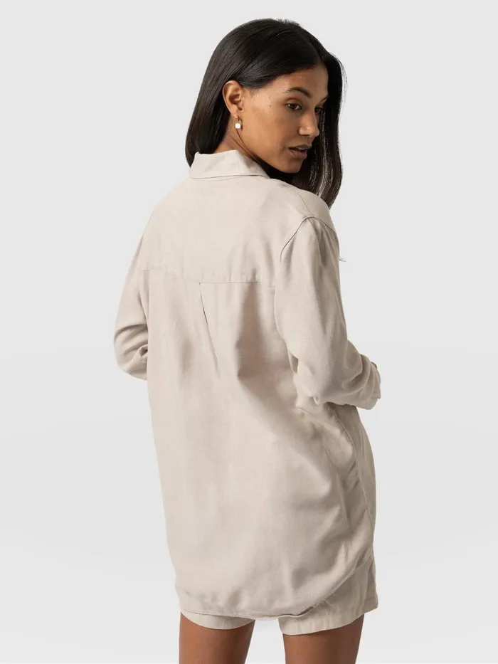 Boyfriend Shirt 8211 Oatmeal Linen Oatmeal Linen Women Saint And Sofia Blouses and Shirts