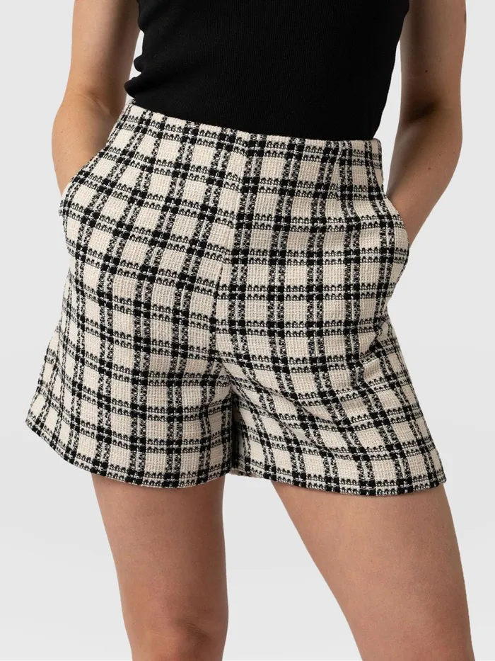 Carnaby Short 8211 Black and Cream Check Black and Cream Check Women Saint And Sofia Shorts