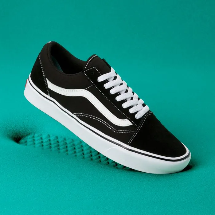 Classics Shoes Men Vans ComfyCush Old Skool Blacktrue White