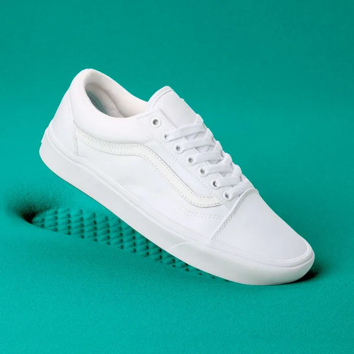 Classics Shoes Men Vans ComfyCush Old Skool True Whitetrue White