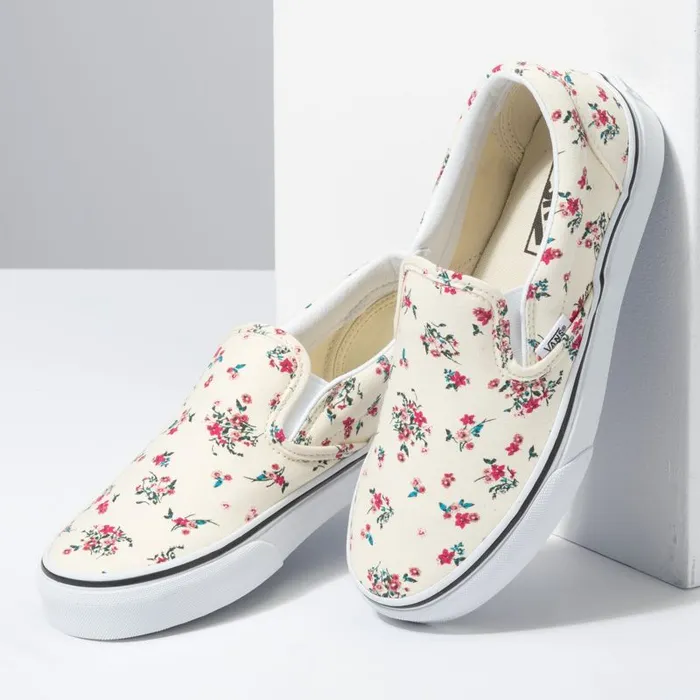 Classics Shoes MenWomen Vans Ditsy Floral Classic SlipOn Classic Whitetrue White Classics Shoes MenWomen Vans Ditsy Floral Classic SlipOn Classic Whitetrue White