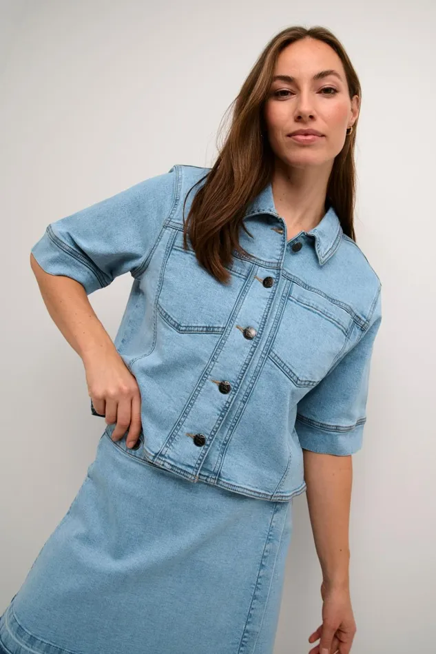CULTURE Denim Styles CUami Denim Jacket Light Blue Wash 8211 Women