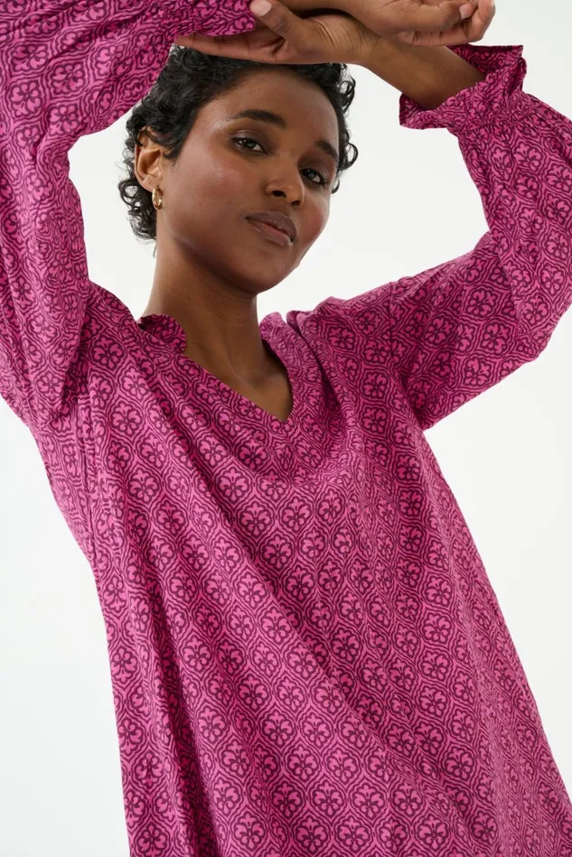 CULTURE Dresses CUsafi Dress Pink Graphic 8211 Women