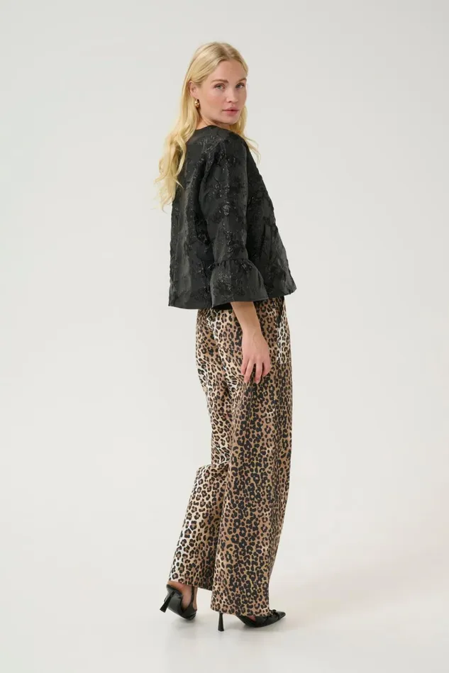 CULTURE Jackets and Coats CUbanjo Jacket With Bell Sleeves Black Floral 8211 Women