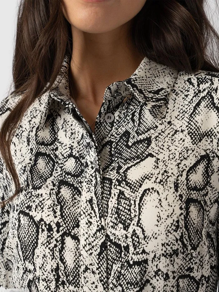 Jacqueline Shirt Dress 8211 Cream Snake Cream Snake Women Saint And Sofia Dresses