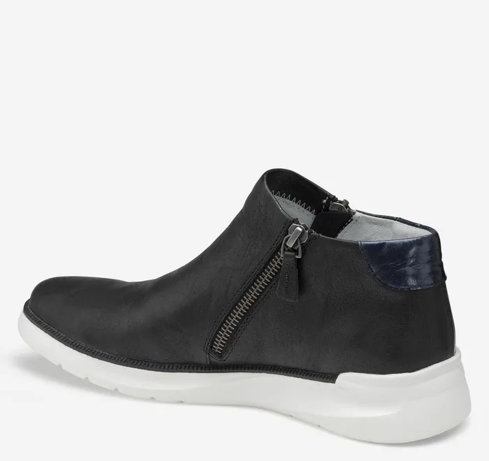 JohnstonandMurphy Boots and Booties Emery Zip Bootie Black Italian Washed Sheepskin 8211 Women