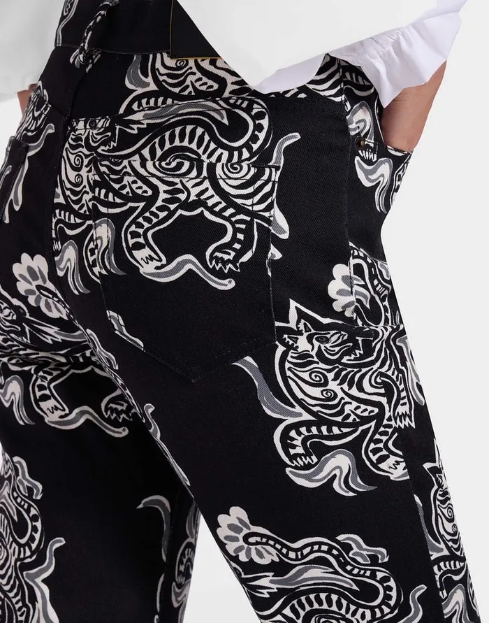 La Doublej The Cropped Flare Jean Crazy Tigers Black and White In Cotton Drill Women Shorts and Pants