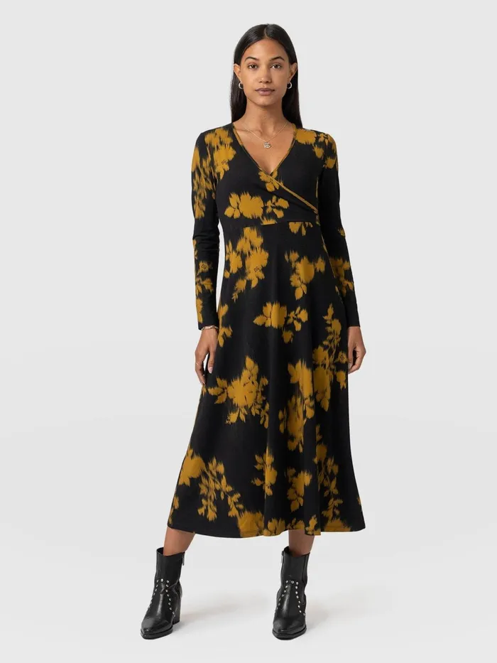 Maggie Wrap Midi Dress 8211 Yellow Fade Floral Yellow Fade Floral Women Saint And Sofia Dresses Maggie Wrap Midi Dress 8211 Yellow Fade Floral Yellow Fade Floral Women Saint And Sofia Dresses