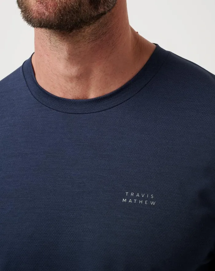 Men HEATER PRO TEE Total Eclipse TravisMathew Tees