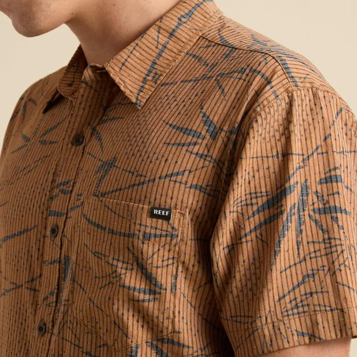 Men Reef TShirts and Shirts Stanley Short Sleeve Woven Shirt Cathay Spice Men Reef TShirts and Shirts Stanley Short Sleeve Woven Shirt Cathay Spice