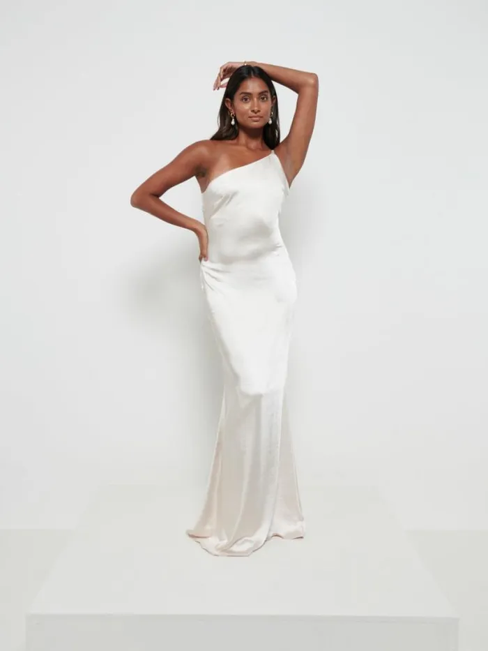 Pretty Lavish Bridesmaid Dresses Women Amelia Maxi Bridesmaid Dress Champagne