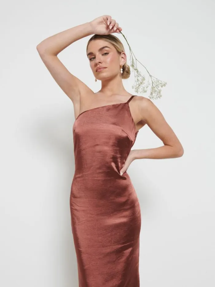 Pretty Lavish Bridesmaid Dresses Women Amelia Maxi Bridesmaid Dress Matte Mahogany